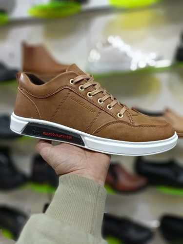 کفش مردانه اسپرت بندی قهوهای عسلی | رویه چرم صنعتی و زیره PU وارداتی، دوردوخت و مقاوم +ارسال رایگان کد 2171