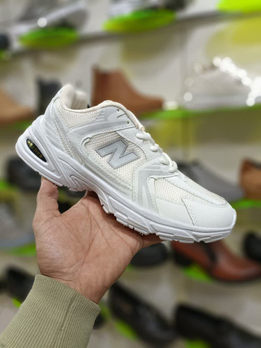 کفش کتونی مردانه نیوبالانس ۵۳۰ سفید کد 2173 + ارسال رایگان