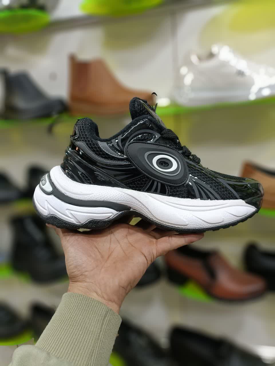 کتونی مردانه توربو مشکی | رویه ترکیبی چرم صنعتی و اشبالت، زیره ایربولینگ سبک و منعطف + ارسال رایگان کد 2175