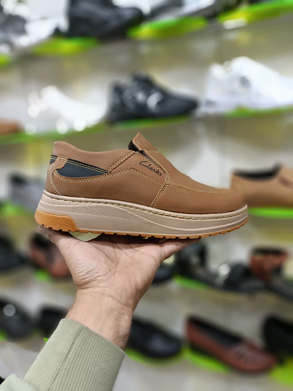 کفش طبی مردانه Clarks رنگ قهوه ای روشن زیره پیو ، مناسب استفاده روزمره و محیط کار + ارسال رایگان کد 2181