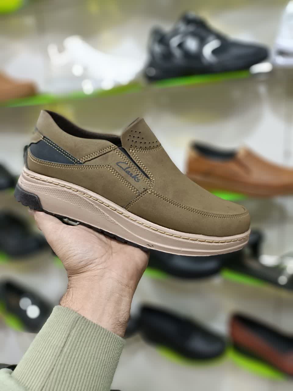 کفش طبی مردانه Clarks  زیره پیو ، مناسب استفاده روزمره و محیط کار + ارسال رایگان کد2183