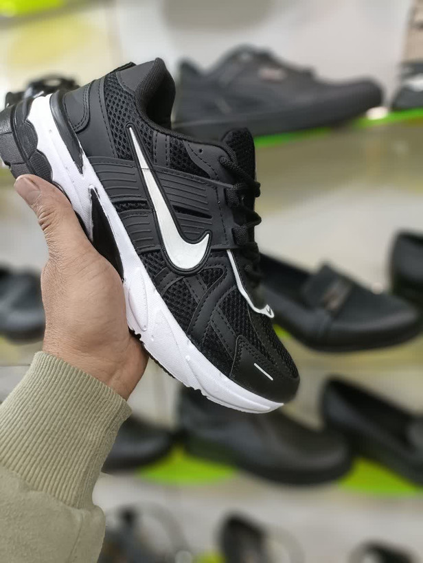 کتونی مردانه نایک مدل V2K ، سبک و مناسب پیادهروی و باشگاه کد 2240