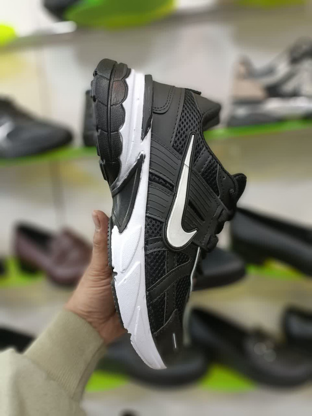 کتونی مردانه نایک مدل V2K ، سبک و مناسب پیادهروی و باشگاه کد 2240
